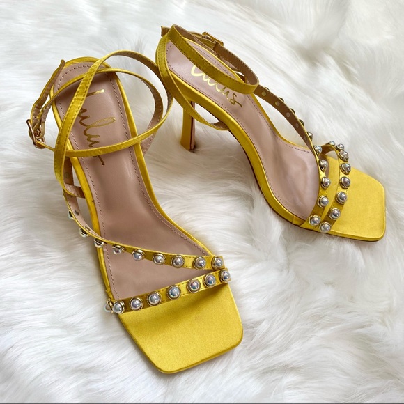 NIB Lulu’s Size 8 Daffodil Yellow Satin Pearl Studded Strappy Heeled Sandals - Picture 10 of 14